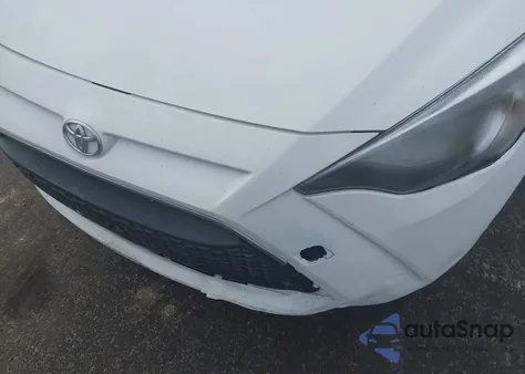 2019 Toyota Yaris L z USA, uszkodzony, nr VIN 3MYDLBYV5KY501433